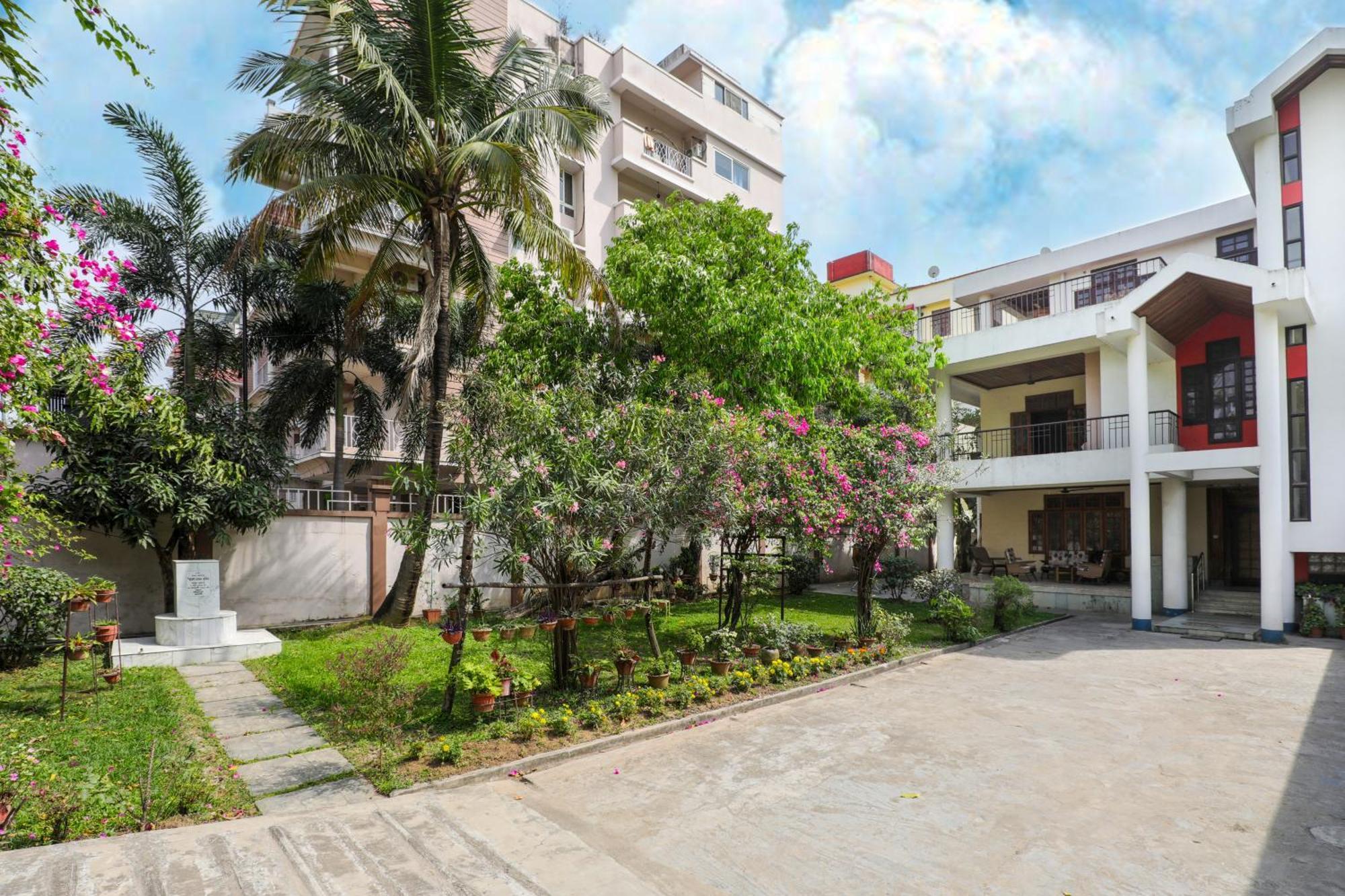 Exotic Villa Homestay Guwahati Buitenkant foto