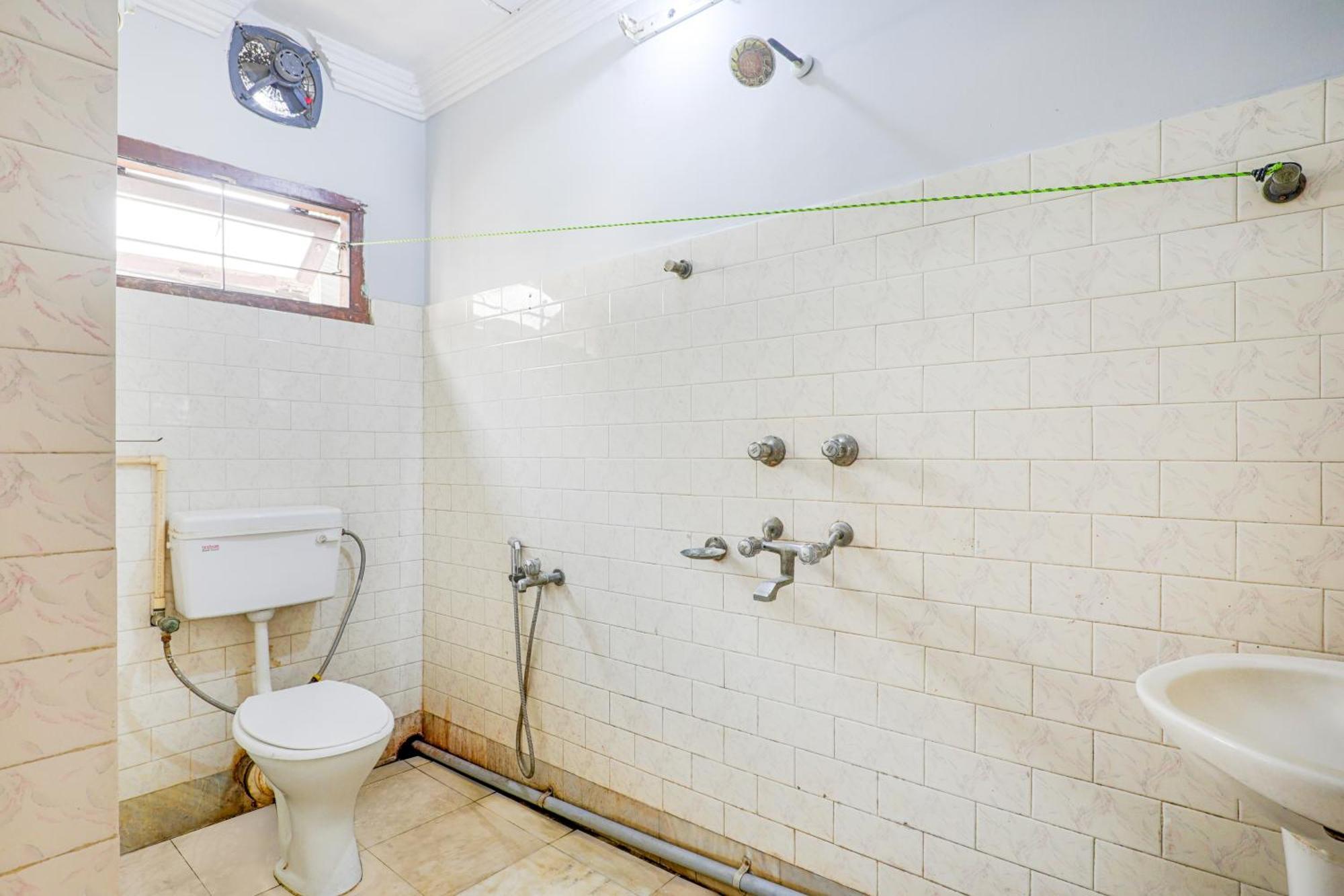 Exotic Villa Homestay Guwahati Buitenkant foto