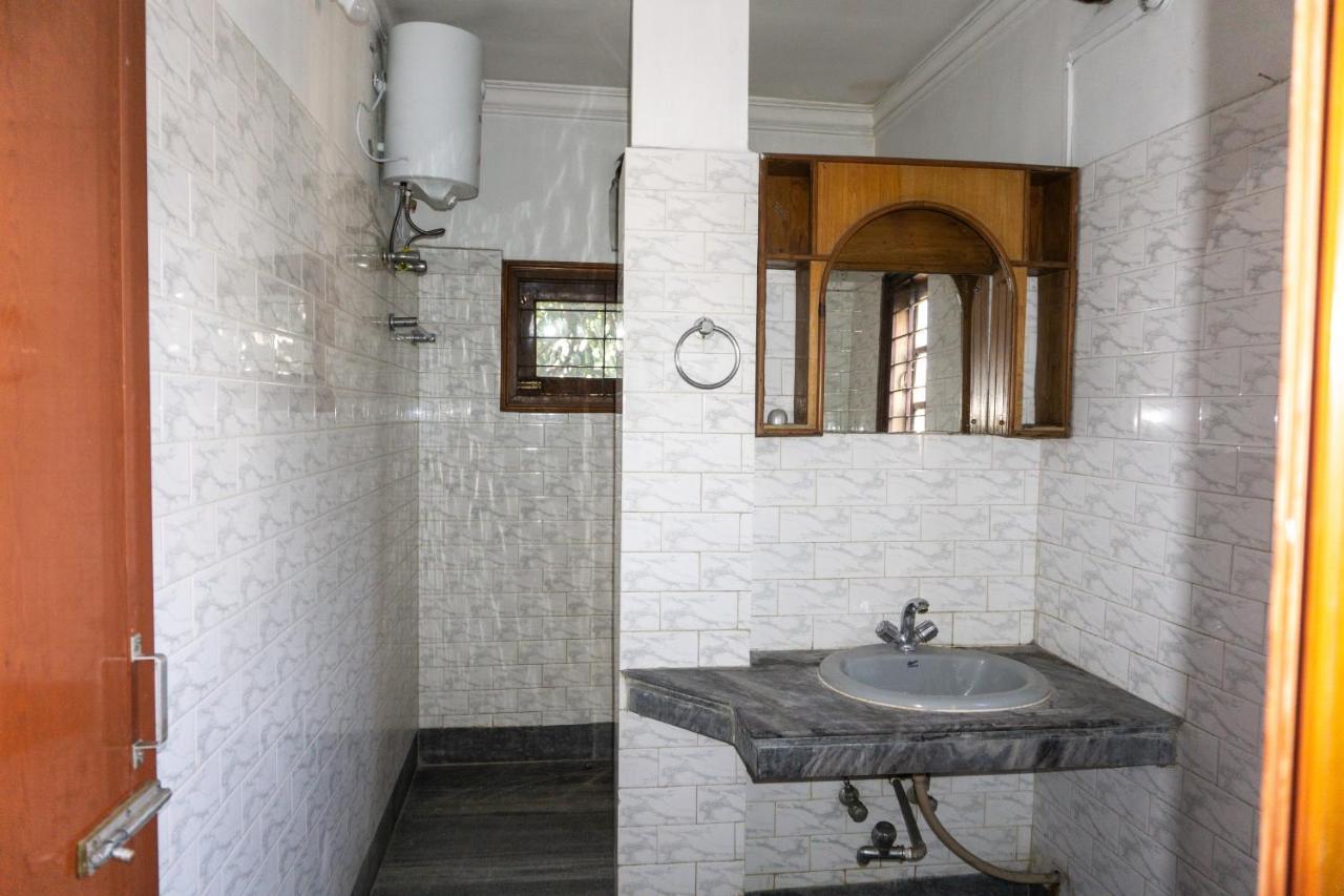 Exotic Villa Homestay Guwahati Buitenkant foto
