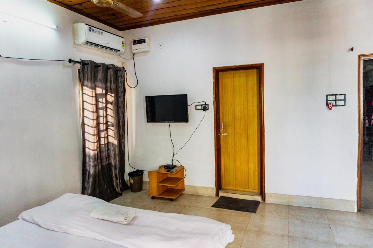 Exotic Villa Homestay Guwahati Buitenkant foto